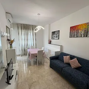 Casa Vittoria A Due Passi Da Milano Appartamento